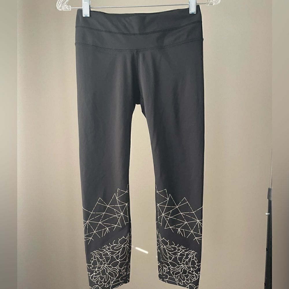 Athleta Cropped Legging